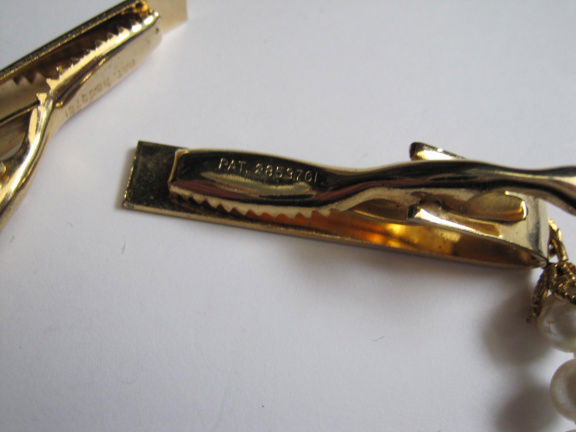 Rever kleding clips goudkleurig met een kralenkettinkje, - Afbeelding 3