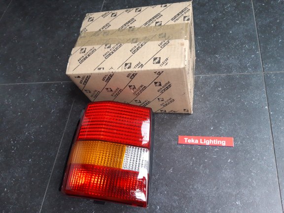 Ford Escort MK3 MK4 Combi Cabriolet Estate Achterlicht Links NOS - Afbeelding 2