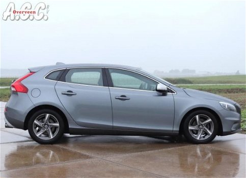 Volvo V40 - 1.6 D2 R-Design Leer ECC Navgatiei PDC - 1