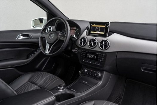 Mercedes-Benz B-klasse - 180 CDI Ambition / Navigatiesysteem/ Cruise Control/ Parkeersensoren/ Panor - 1