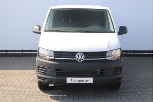 Volkswagen Transporter - 2.0 TDI 102 pkL2H1 Economy Business Edition Airco, Cruise control, Bijrijde - 1