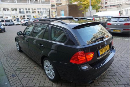 BMW 3-serie Touring - 320i High Executive * Panoramadak Leer Trekhaak 3D NAVI * Compleet onderhouden - 1