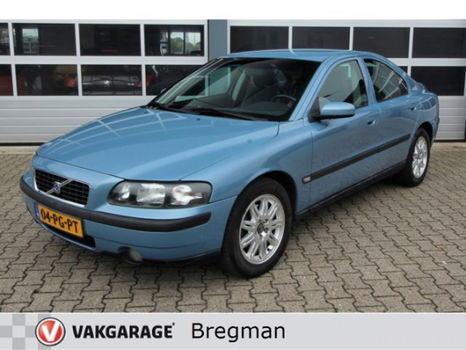 Volvo S60 - 2.4 Youngtimer - 1