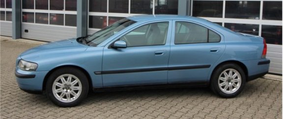 Volvo S60 - 2.4 Youngtimer - 1