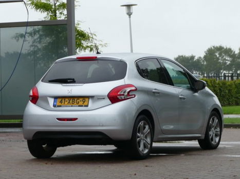 Peugeot 208 - 1.4 VTi Allure, navigatie, parkeersensoren - 1