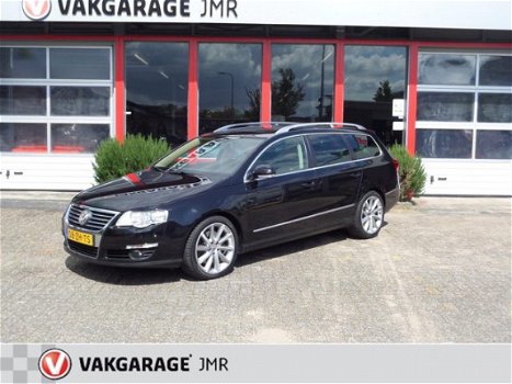 Volkswagen Passat Variant - 3.2 V6 Highline Business 4M /xenon/dvd/trekhaak/elec achterklep/camera - 1