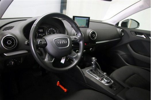 Audi A3 Sportback - 1.6 TDI Attraction Pro Line plus S-Tronic Xenon Adaptive Cruise Navi 200x Vw-Aud - 1