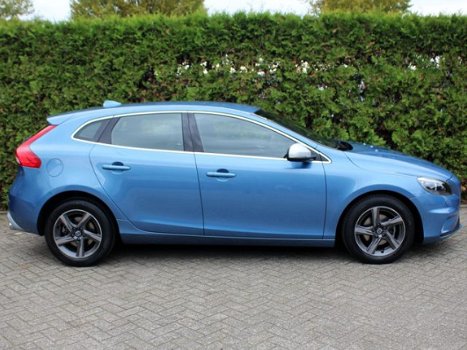 Volvo V40 - 2.0 D2 R-Design Business Xenon Leder/Alcantara FM-Navi - 1