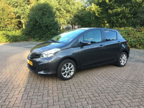 Toyota Yaris - 1.3-16v Aspiration RIJKLAAR - 1