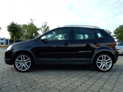 Volkswagen Polo - 1.4-16V Cross / Airco / nieuwe Distributieriem / 17