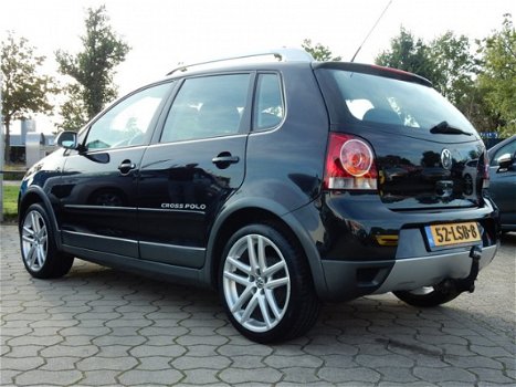 Volkswagen Polo - 1.4-16V Cross / Airco / nieuwe Distributieriem / 17