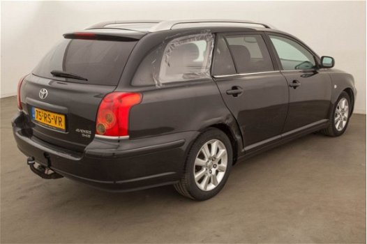 Toyota Avensis Wagon - 2.2 D-4D Executive - 1