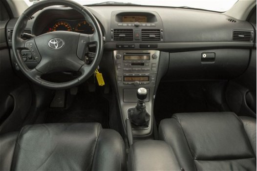 Toyota Avensis Wagon - 2.2 D-4D Executive - 1