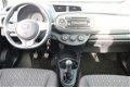 Toyota Yaris - 1.0 VVT-i Comfort 5-Deurs, Airco - 1 - Thumbnail