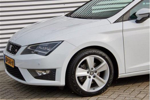 Seat Leon ST - 1.4 EcoTsi 150pk FR Connect, PDC+camera, Navigatie, DAB, Full link - 1
