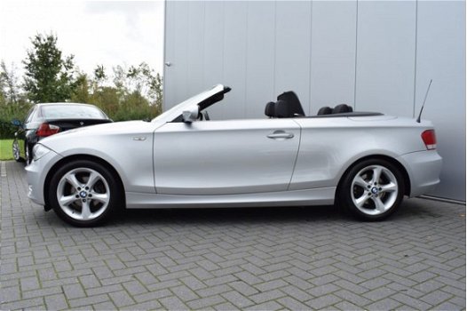 BMW 1-serie Cabrio - 118i Executive Automaat Sportstoelen Ecc Cruise Pdc Trekhaak/afneembaar - 1