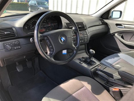 BMW 3-serie Touring - 318i Executive - 1