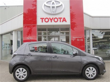 Toyota Yaris - 1.5 Hybrid Apiration, Navi, Parkeercamera - 1