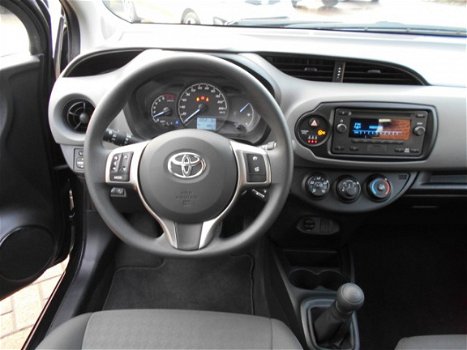 Toyota Yaris - 1.0 VVT-i 72pk 5D Disign - 1