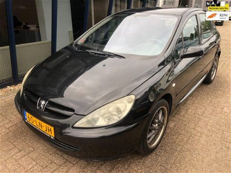 Peugeot 307 - 2.0-16V XSI - 1