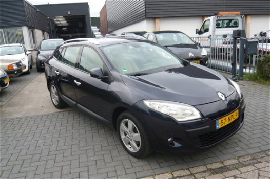 Renault Mégane Estate - 1.5 dCi Dynamique Automaat Leer Nav ECC 10-2010 Euro5 - 1