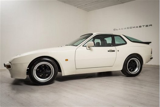 Porsche 944 - 2.5 Coupé - 1