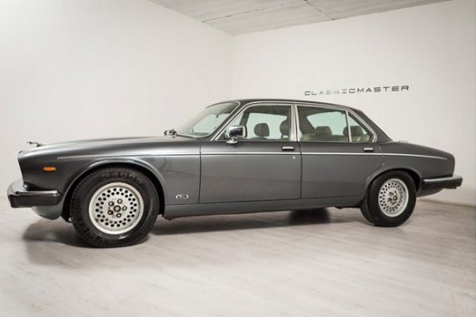 Jaguar XJ - 5.3 V12 Sovereign - 1