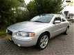 Volvo S60 - 2.4 Momentum Leder Navi Xenon Clima Trekhaak etc - 1 - Thumbnail