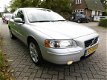 Volvo S60 - 2.4 Momentum Leder Navi Xenon Clima Trekhaak etc - 1 - Thumbnail