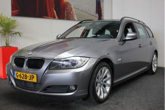 BMW 3-serie Touring - 318d Corporate Lease Sportpakket CLIMATE CONTROL TEL PDC DAKRAILS MISTLAMPEN V - 1