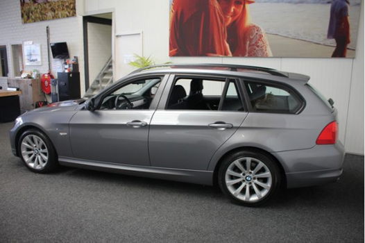 BMW 3-serie Touring - 318d Corporate Lease Sportpakket CLIMATE CONTROL TEL PDC DAKRAILS MISTLAMPEN V - 1