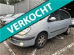 Renault Scénic - 2.0-16V Privilège Leer clima elektrische ramen lm-velgen apk 07-02-2020 - 1 - Thumbnail