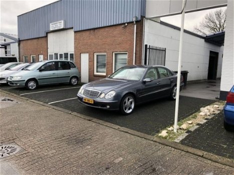 Mercedes-Benz E-klasse - 280 CDI Elegance Airmatic km324.620 Nap BJ2005 - 1