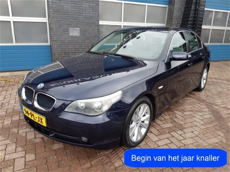 BMW 5-serie - 520i Executive, 6 cilinder /Navi/ECC - 1