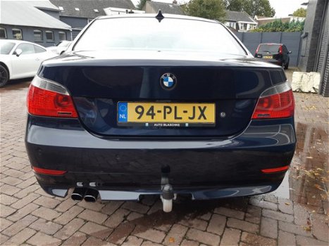 BMW 5-serie - 520i Executive, 6 cilinder /Navi/ECC - 1