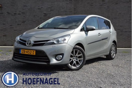 Toyota Verso - 1.8 VVT-i Aspiration 7p. Climate, Cruise control, Navigatie, Panoramadak, Half leder - 1