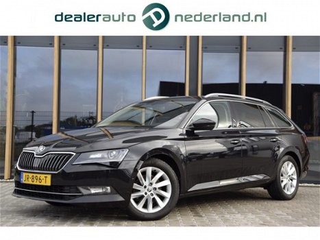 Skoda Superb Combi - 1.6 TDI Style Business Pano | Xenon | Bovag garantie - 1