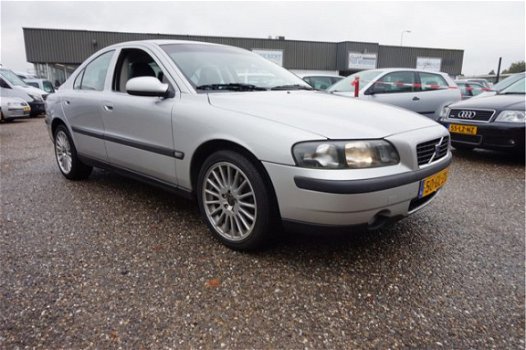 Volvo S60 - 2.4 Edition , TOPSTAAT , APK 18-7-2020, AIRCO, CLIMA, CRUISE CONTROLE, DISTRIBUTIE RECEN - 1