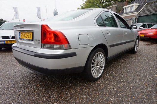 Volvo S60 - 2.4 Edition , TOPSTAAT , APK 18-7-2020, AIRCO, CLIMA, CRUISE CONTROLE, DISTRIBUTIE RECEN - 1