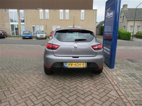 Renault Clio - 1.5 dCi Night&Day (Navi, PDC, Cruise) 14% Bijtelling - 1