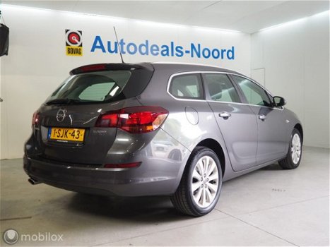 Opel Astra Sports Tourer - 1.4 Turbo Cosmo Tweede kerstdag geopend op afspraak - 1