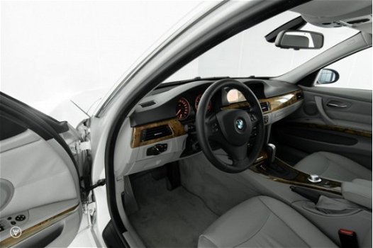 BMW 3-serie Touring - 325i Automaat xDrive - vol, nieuw - 1