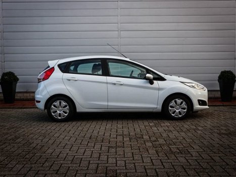 Ford Fiesta - 1.5 TDCi Style Ultimate Lease Edition | Airco | 5 Deurs | Navi | Cruise | Pdc voor en - 1