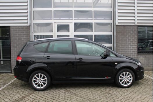 Seat Altea XL - 1.6 TDI Businessline COPA Dsg Navigatie N.A.P - 1