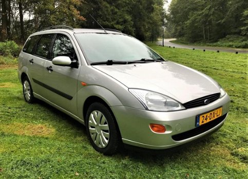 Ford Focus Wagon - 1.6-16V Trend AIRCO. NWE APK BJ'2000 - 1