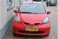 Toyota Aygo - 1.0-12V koppaking lek- auto wordt niet warm-alleen handelaren - 1 - Thumbnail