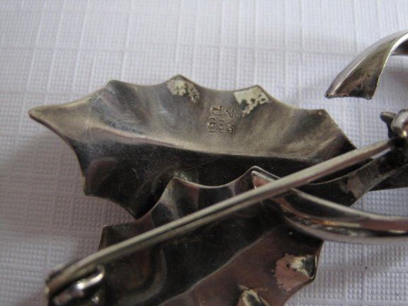 Zilveren antieke broche dubbele hulstblaadjes 4.7x2.7 cm - Afbeelding 3