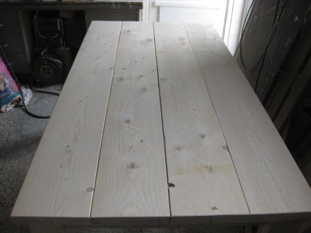 nieuwe grote eettafel van steigerplanken. - 3