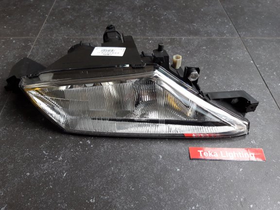 Lancia Y (96-00) Koplamp Bosch 0318070216 Rechts NOS - nr. 1