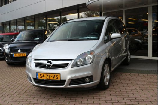 Opel Zafira - 2.2 Temptation Automaat Airco 7-persoons Navi CRC Trekhaak 150pk - 1